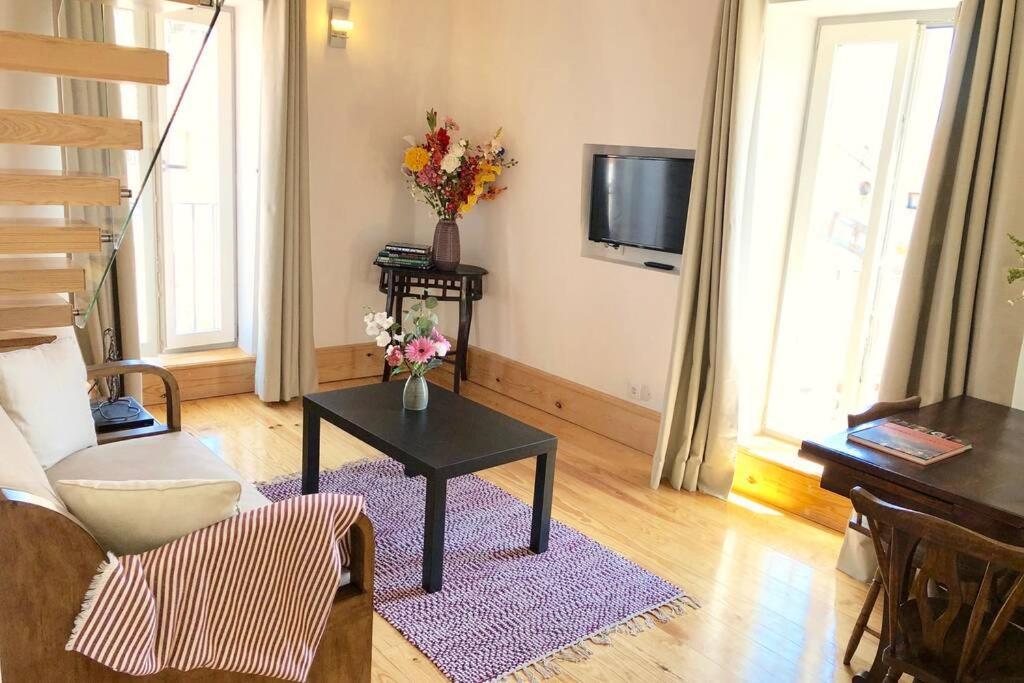 32 Top - Center Of Lisbon Duplex Apartment, Barrio Alto Zewnętrze zdjęcie