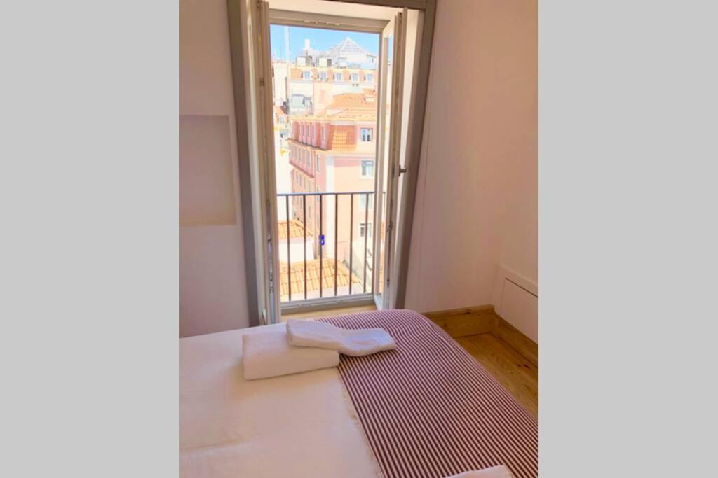 32 Top - Center Of Lisbon Duplex Apartment, Barrio Alto Zewnętrze zdjęcie