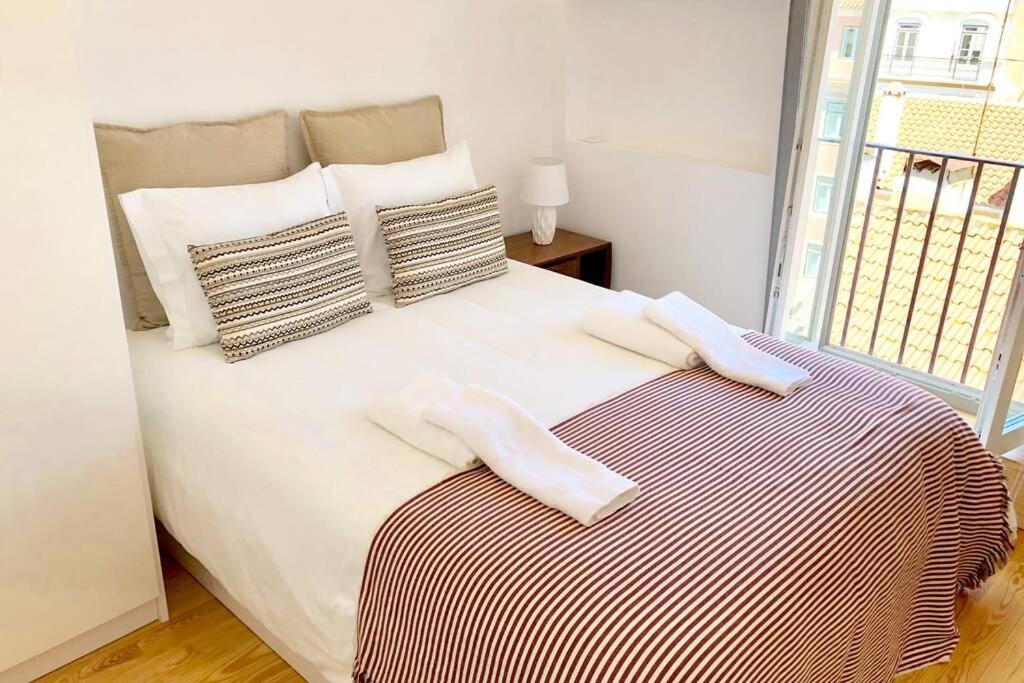 32 Top - Center Of Lisbon Duplex Apartment, Barrio Alto Zewnętrze zdjęcie